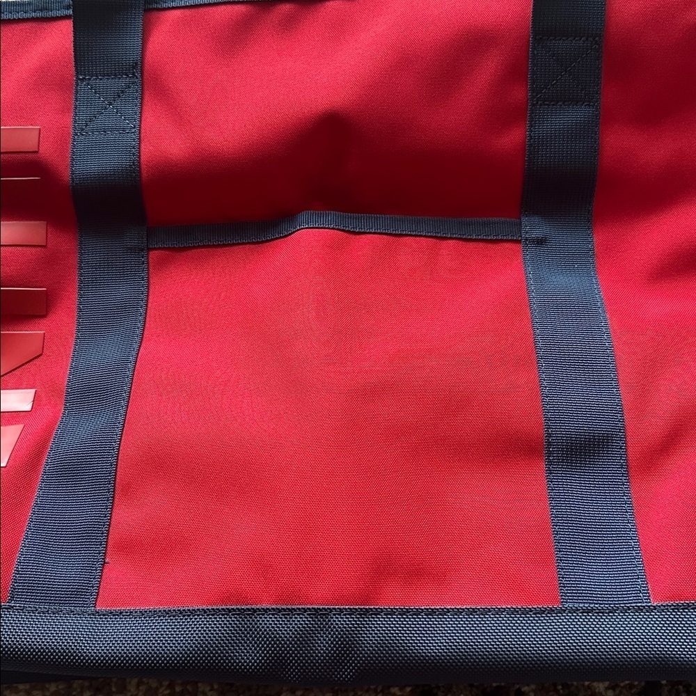 Ulike Weekender Tote - Picture 2 of 5